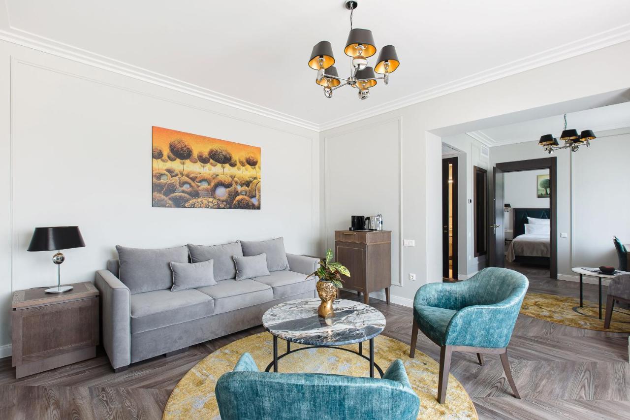Victoria Hotel كلابيدا المظهر الخارجي الصورة