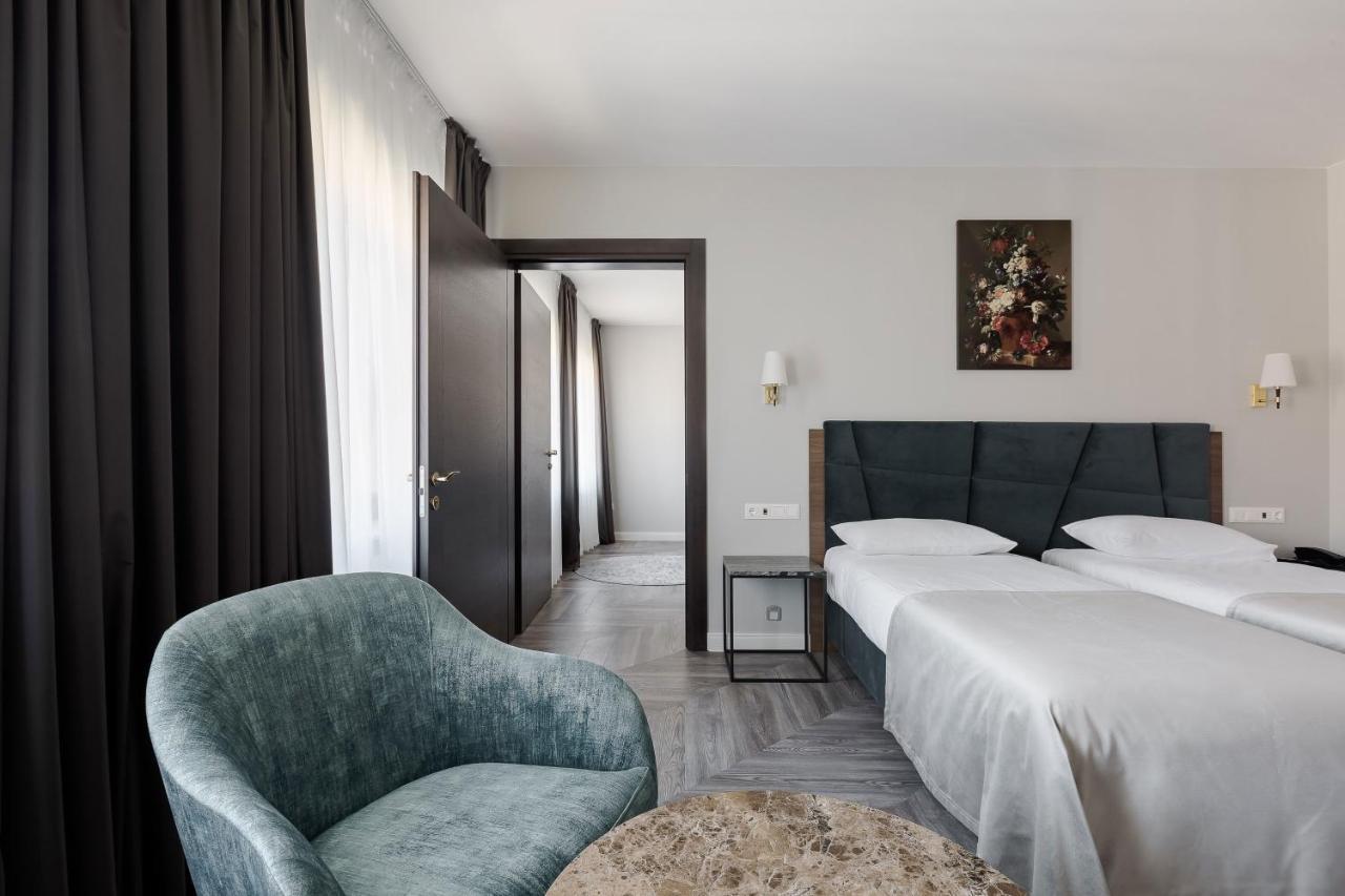 Victoria Hotel كلابيدا المظهر الخارجي الصورة